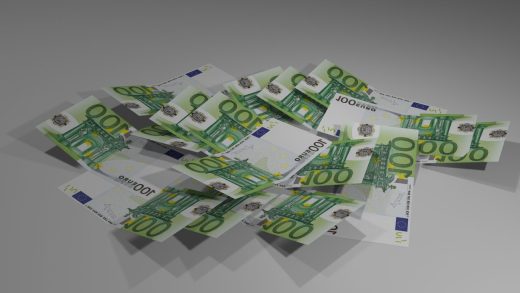 Billets de 100 euros sur machine à imprimer de l’argent