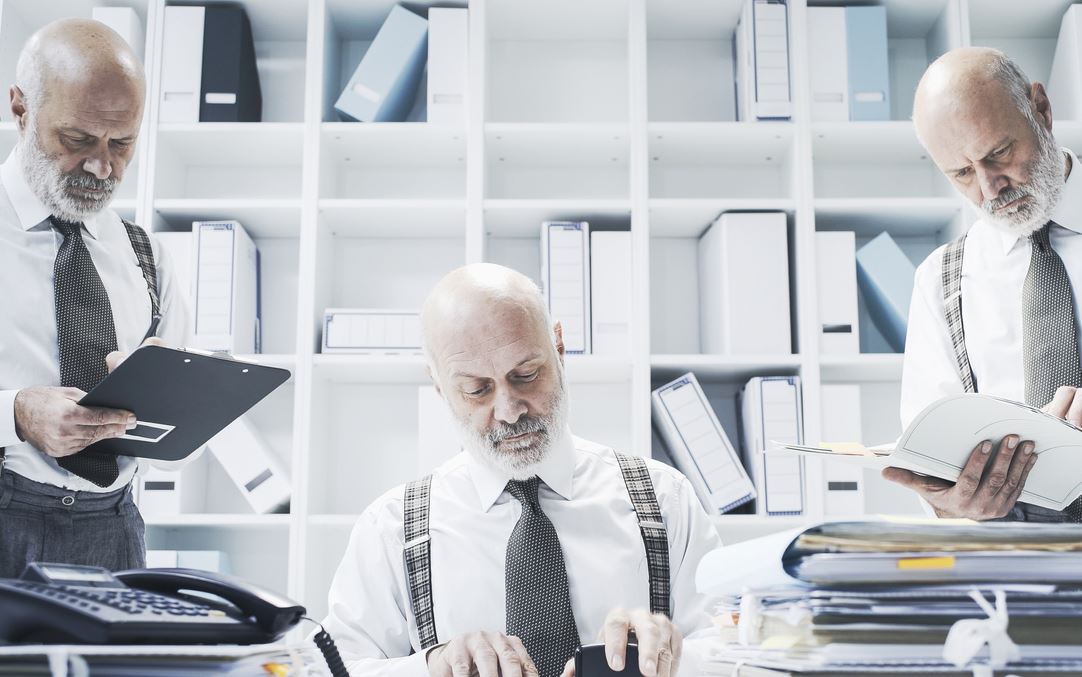 Métier Archiviste, Range Et Classe Des Dossiers